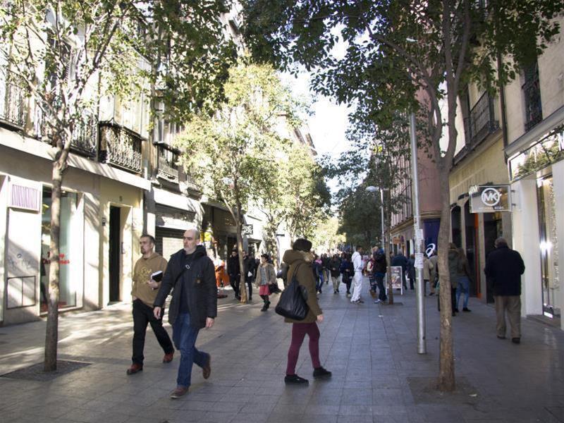 Hostal Los Alpes Madrid Ngoại thất bức ảnh