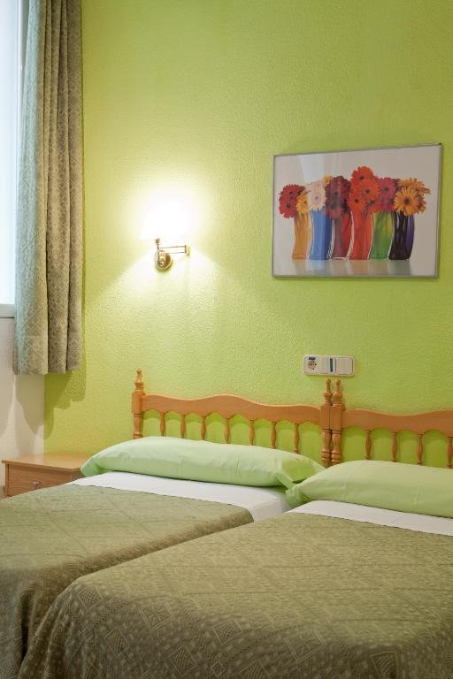 Hostal Los Alpes Madrid Phòng bức ảnh