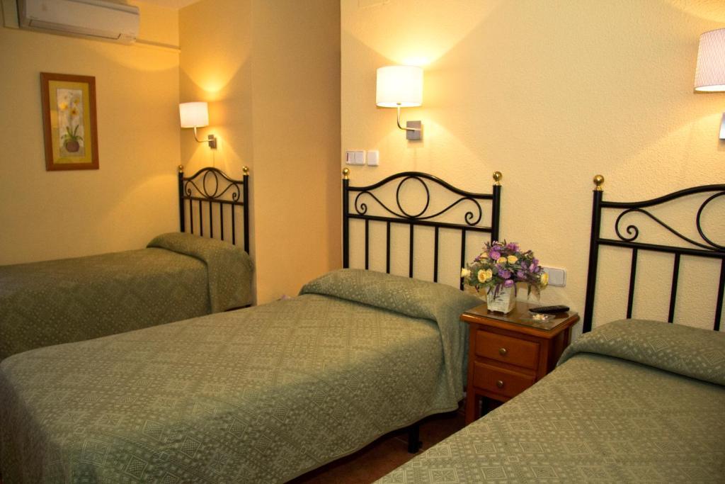 Hostal Los Alpes Madrid Phòng bức ảnh