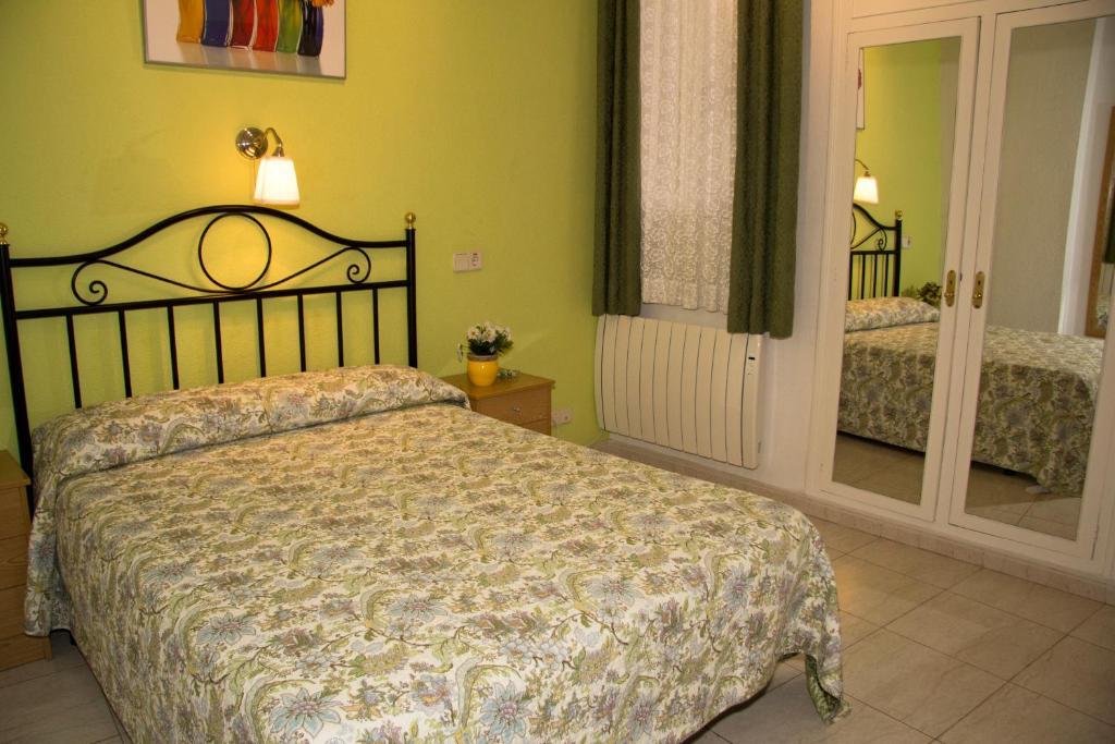 Hostal Los Alpes Madrid Phòng bức ảnh